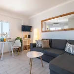 Апартаменты Downtown Rooftop 1 Bedroom
