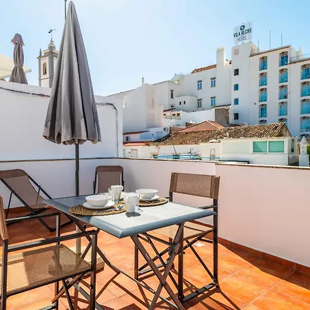 Апартаменты Downtown Rooftop 1 Bedroom