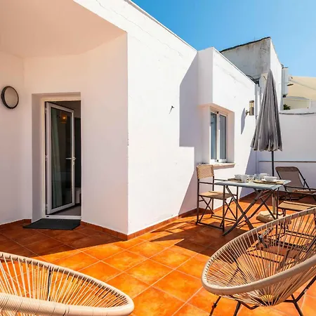 Downtown Rooftop 1 Bedroom Апартаменты *