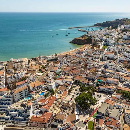 Downtown Rooftop 1 Bedroom Албуфейра