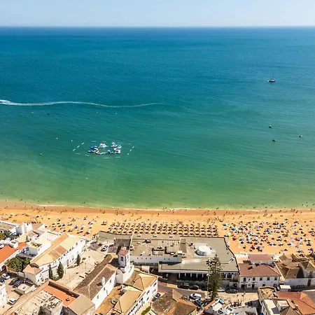 Апартаменты Downtown Rooftop 1 Bedroom *